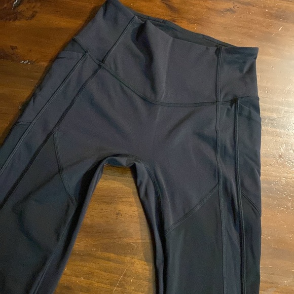 LULULEMON BLACK HIGH WAISTED REFLECTIVE YOGA PANTS🍋 - Picture 6 of 16
